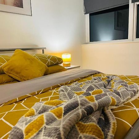دربي #0509 Two Bedroom Serviced Apartment- Free Parking المظهر الخارجي الصورة