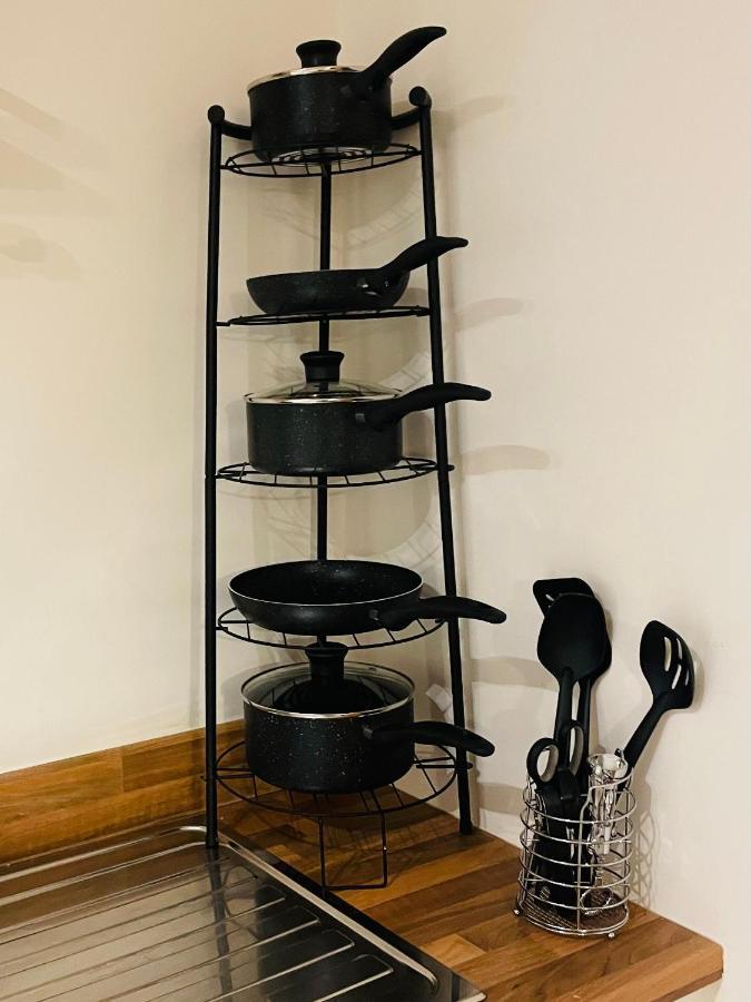 دربي #0509 Two Bedroom Serviced Apartment- Free Parking المظهر الخارجي الصورة